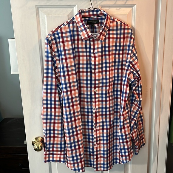 Banana Republic Other - Men’s banana republic dress shirt. Checkered with red and blue shades